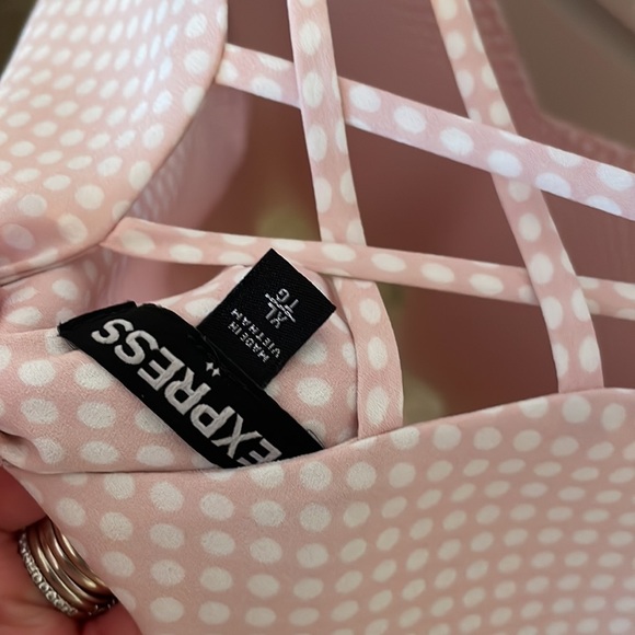 Express Tank Top - Picture 3 of 6